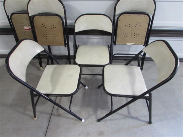 VINTAGE SAMSONITE CARD TABLE & 6 CHAIRS