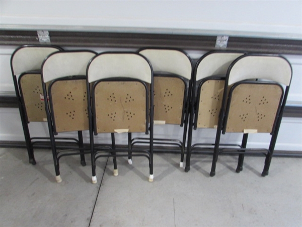 VINTAGE SAMSONITE CARD TABLE & 6 CHAIRS