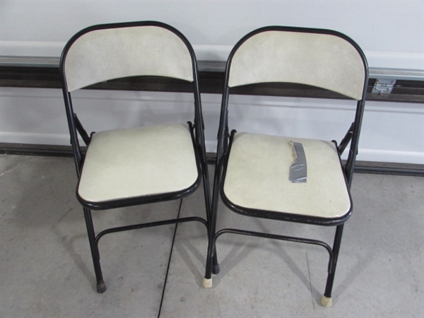 VINTAGE SAMSONITE CARD TABLE & 6 CHAIRS