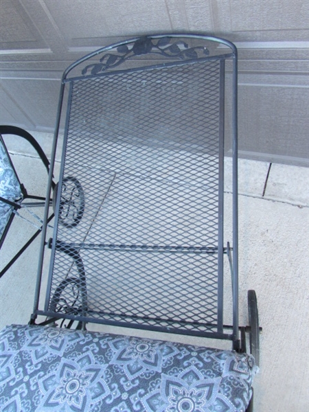 PAIR OF WROUGHT IRON LOUNGE CHAIRS W/CUSHIONS