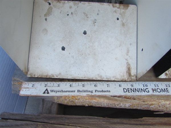 3 SMALL AIR GUN PELLET TRAPS & BOX OF PAPER TARGETS
