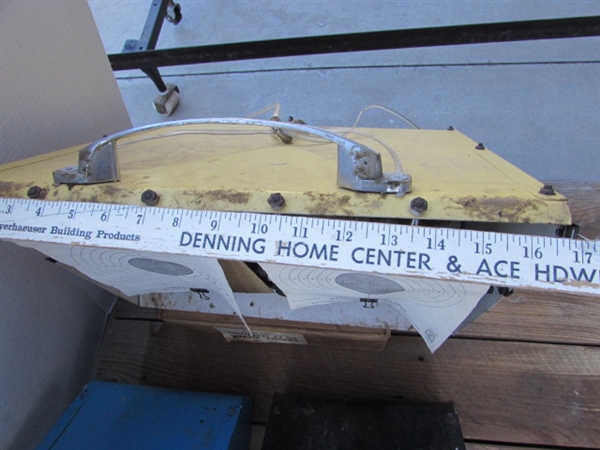 3 SMALL AIR GUN PELLET TRAPS & BOX OF PAPER TARGETS