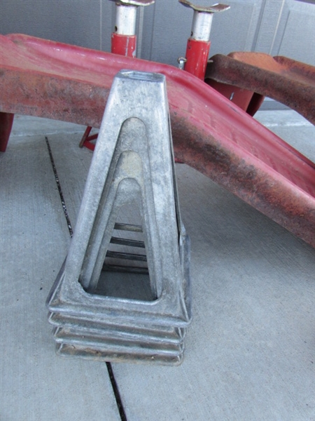 CAR RAMPS, JACKS & JACK STANDS