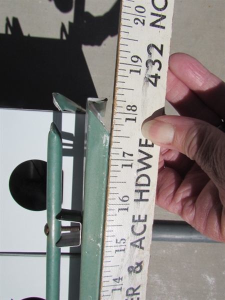 MARTIN HOUSE ON METAL POST