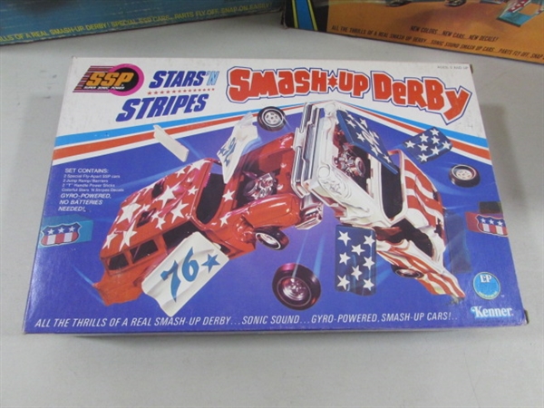 3 VINTAGE SMASH UP PLAY SETS