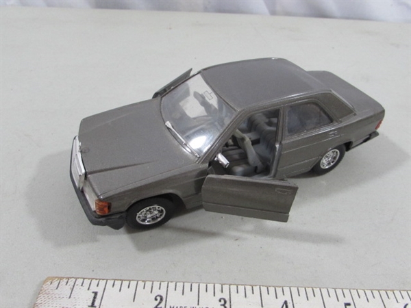 VINTAGE DIE CAST FERRARI & MERCEDES & AMC MODEL & DIECAST PLANES