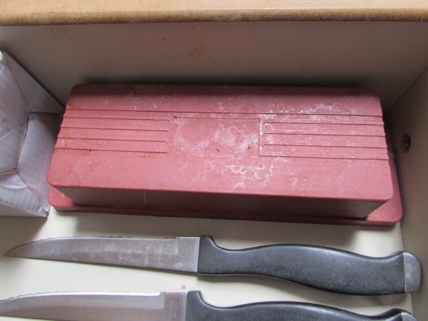 ASSORTMENT OF KITCHEN KNIVES & SHARPENING STONE