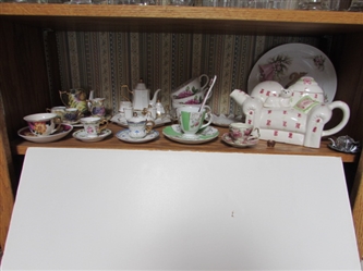 VARIETY OF MINIATURE TEA CUPS, SAUCERS AND TEAPOT W/ ONE 25 YEAR ANNIVERSARY PLATE