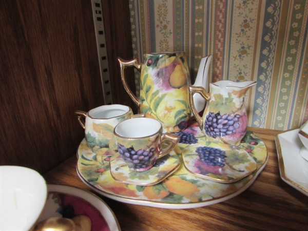 VARIETY OF MINIATURE TEA CUPS, SAUCERS AND TEAPOT W/ ONE 25 YEAR ANNIVERSARY PLATE