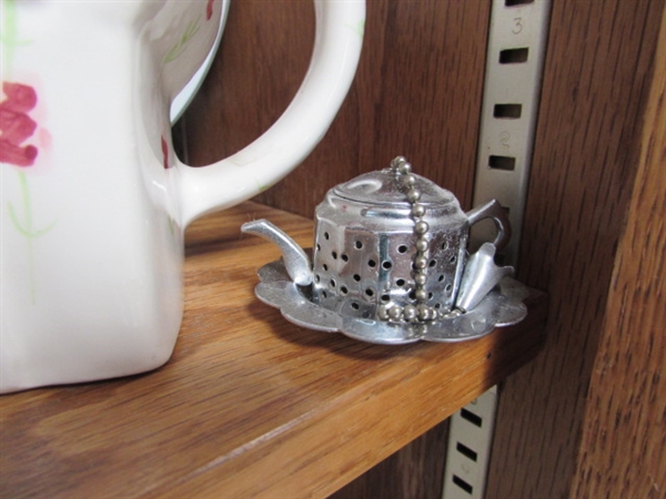 VARIETY OF MINIATURE TEA CUPS, SAUCERS AND TEAPOT W/ ONE 25 YEAR ANNIVERSARY PLATE