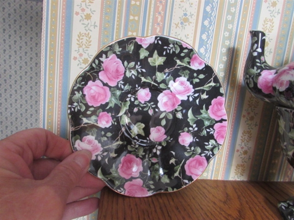 VICTORIA'S GARDEN TEA CUP, SAUCERS & POTS