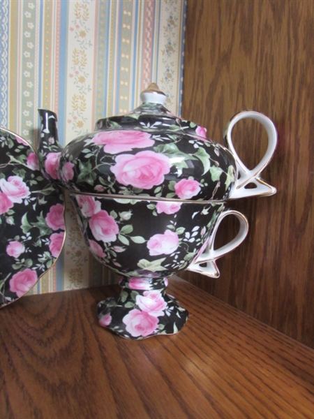 VICTORIA'S GARDEN TEA CUP, SAUCERS & POTS