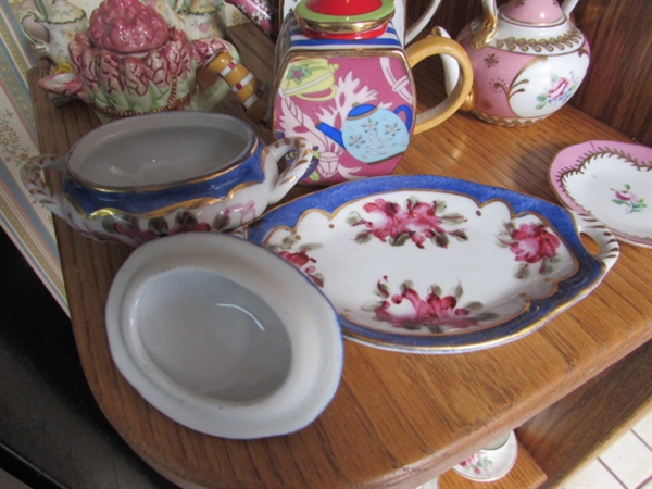 MINI TEAPOT COLLECTION & COASTERS