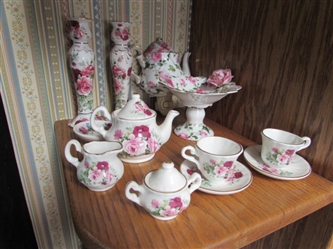 QUEEN BESS CHINA MINI TEA COLLECTION W/TWO CANDLESTICK HOLDERS