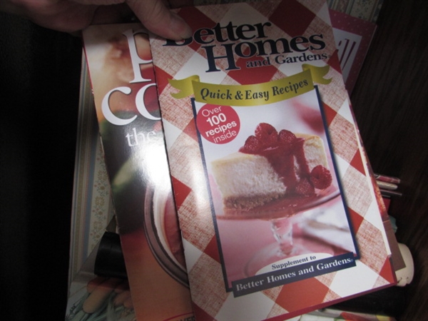 LARGE COLLECTION OF COOKBOOKS, MAGAZINES AND RECIPE CARDS FOR THE CROCKPOT