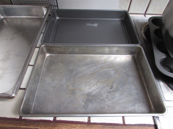STICKY RICE BASKET, LARGE MIXING BOWL & VARIETY OF BAKING PANS