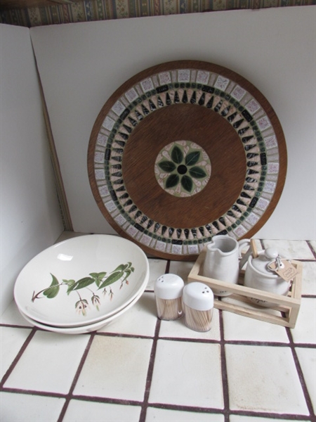 VINTAGE SALON PRIMROSE BOWLS, LARGE TILE TRIVET, TOOTHPICK HOLDERS AND STONEWARE CREAM AND SUGAR