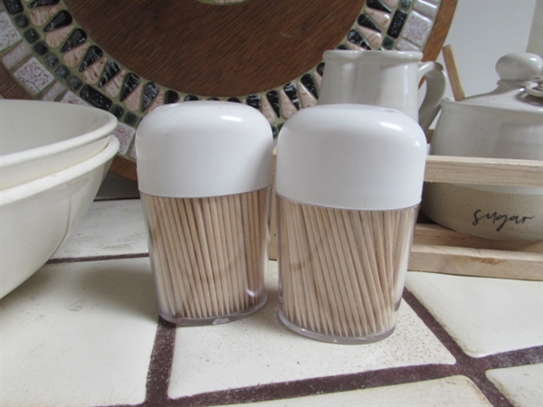 VINTAGE SALON PRIMROSE BOWLS, LARGE TILE TRIVET, TOOTHPICK HOLDERS AND STONEWARE CREAM AND SUGAR