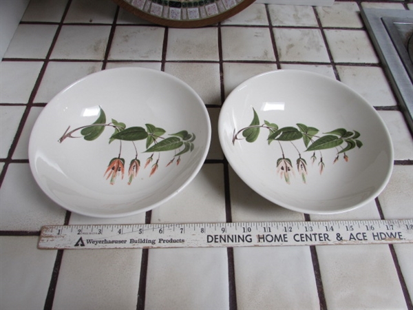 VINTAGE SALON PRIMROSE BOWLS, LARGE TILE TRIVET, TOOTHPICK HOLDERS AND STONEWARE CREAM AND SUGAR