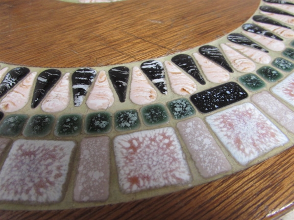 VINTAGE SALON PRIMROSE BOWLS, LARGE TILE TRIVET, TOOTHPICK HOLDERS AND STONEWARE CREAM AND SUGAR