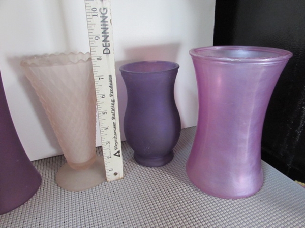LARGE ASSORTMENT OF VASES & CANDLE JARS