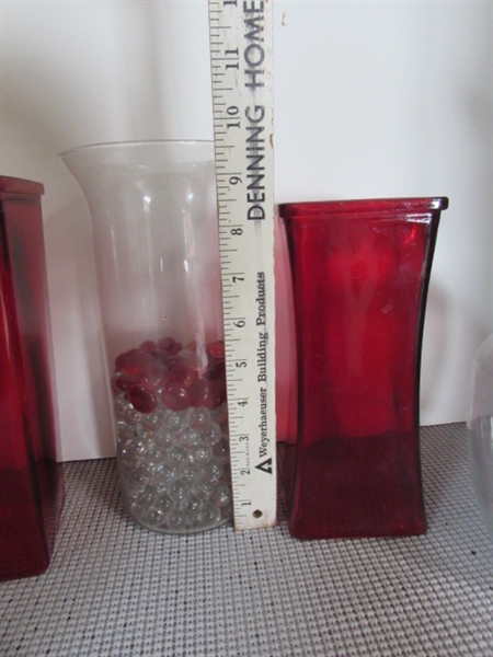 LARGE ASSORTMENT OF VASES & CANDLE JARS