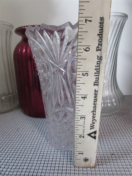 LARGE ASSORTMENT OF VASES & CANDLE JARS