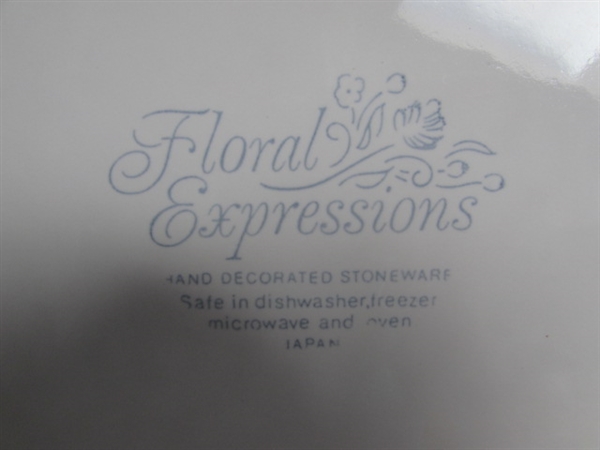 HEARTHSIDE FLORAL EXPRESSIONS STONEWARE & CHICKIE SALT AND PEPPER SHAKERS