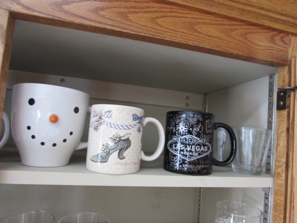 LARGE ASSORTMENT OF GLASSES, SOUP AND COFFEE MUGS