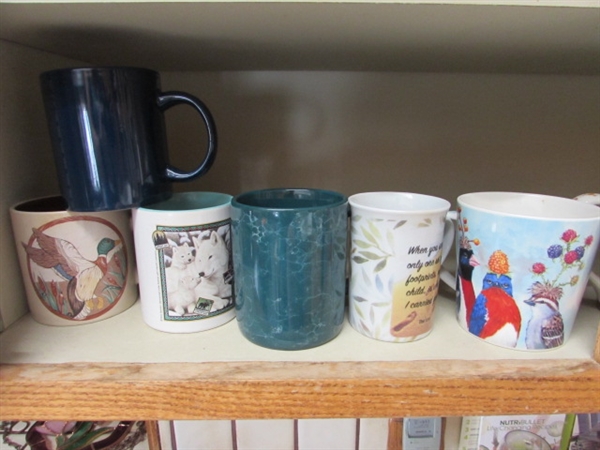 LARGE ASSORTMENT OF GLASSES, SOUP AND COFFEE MUGS