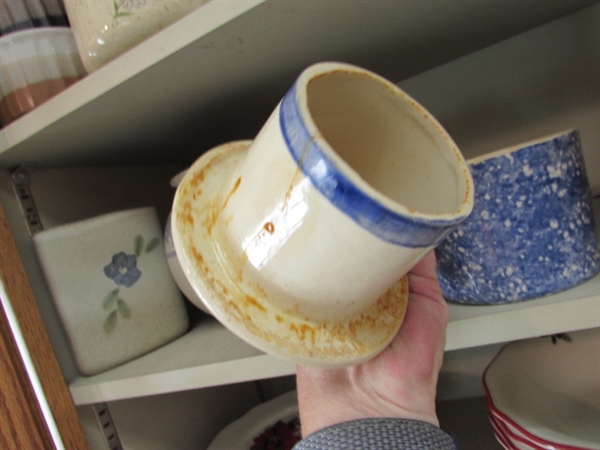 HOLIDAY 8 PLACE SETTING, STONEWARE, BOMBAY STACKABLE TEAPOT & CUP, BUTTER BELL AND MORE