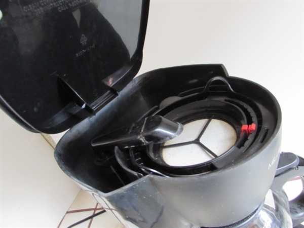 OSTER 4 SLICE TOASTER, MR COFFEE COFFEE MAKER, COFFEE FILTERS IN VINTAGE TIN & EXTRA COFFEE POT