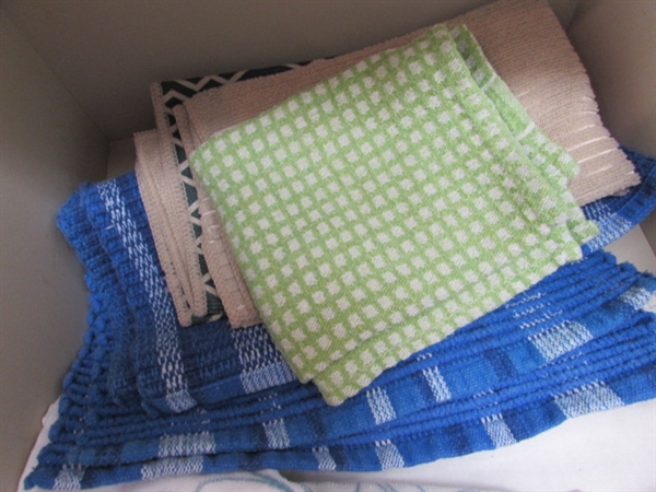 LARGE ASSORTMENT OF KITCHEN TOWELS AND PLACEMATS
