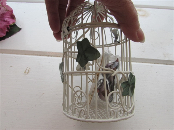 3 DECORATIVE FLORAL BIRD CAGES