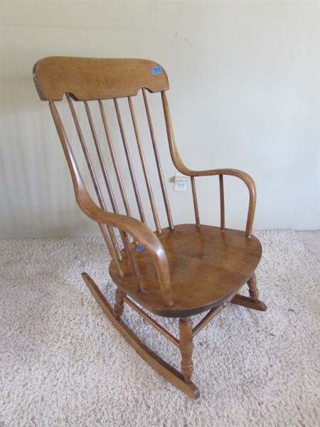 MAPLE ROCKING CHAIR
