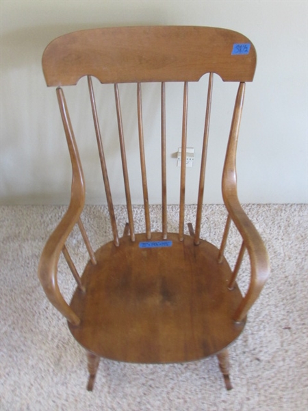 MAPLE ROCKING CHAIR