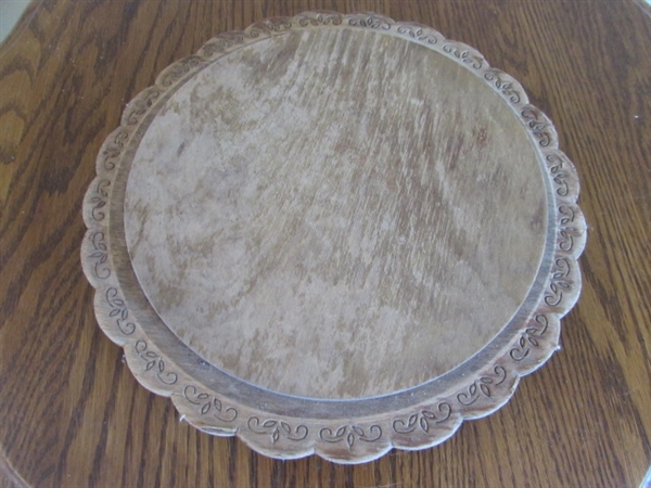 OAK END TABLE AND CARVED CAKE STAND