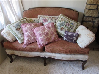 VINTAGE VICTORIAN LOVESEAT AND PILLOWS