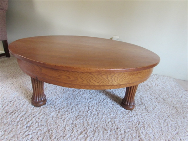 LARGE ROUND OAK COFFEE TABLE
