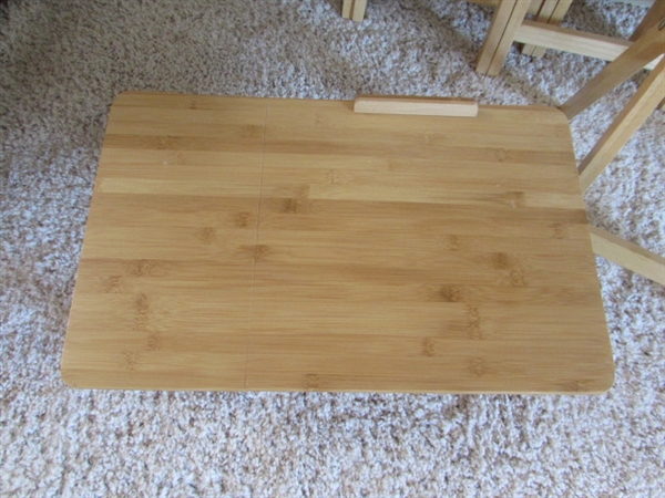 1 LAPTOP FOLDING LAP TRAY W/DRAWER AND 4 PINE TV TRAYS