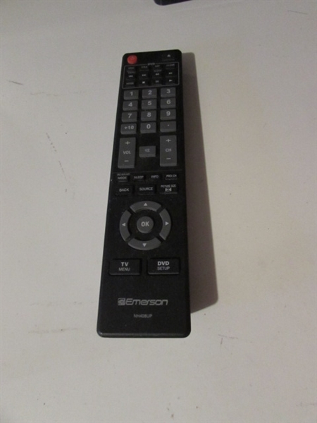 32 EMERSON TV WITH BUILT IN DVD PLAYER AND DVD/MEDIA STAND