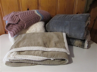 ASSORTED BLANKETS IN A VARIETY OF SIZES PLUS A CHAIR COVER