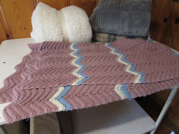 ASSORTED BLANKETS IN A VARIETY OF SIZES PLUS A CHAIR COVER