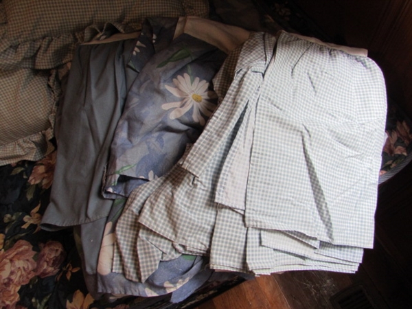 TWIN BED AND BEDDING