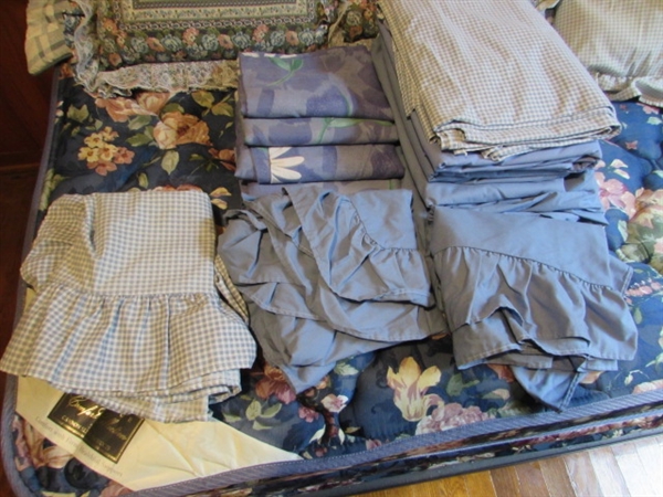 TWIN BED AND BEDDING