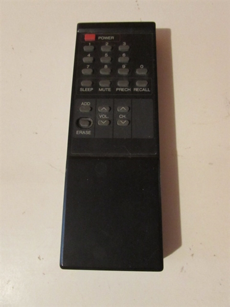 SMALL SAMSUNG TV W/REMOTE