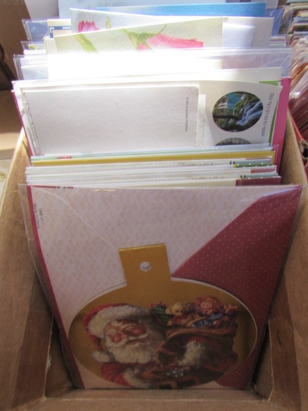 LARGE COLLECTION OF GREETING CARDS