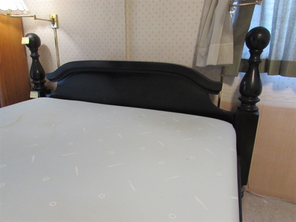 KING SIZE BED FRAME AND MATTRESS