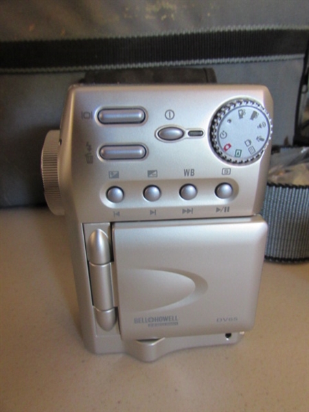 VINTAGE CAMCORDER, POCKET CAMERA & CAMERA ACCESSORIES