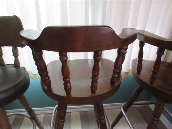 3 WOOD BARSTOOLS